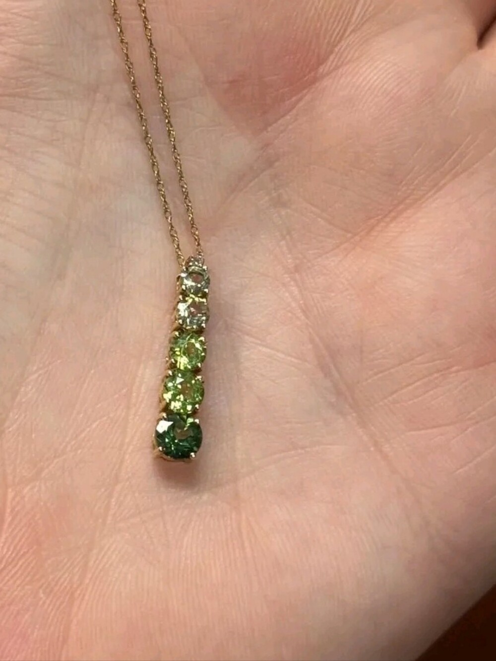 10K Yellow Gold Green Gemstone Pendant Necklace 18"